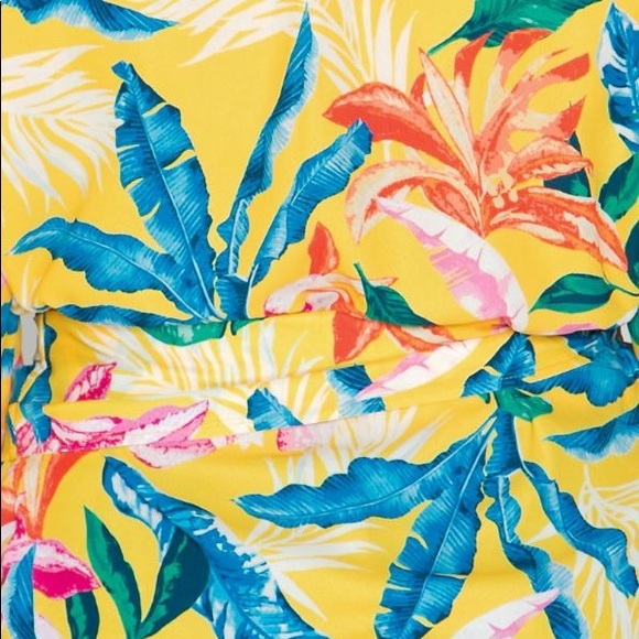 *24 FRIDAY SALE* Take Me Dancing Floral Print Plus Size Wrap Top - Picture 3 of 7